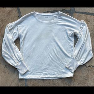 Abercrombie light weight white sweater shirt sz S